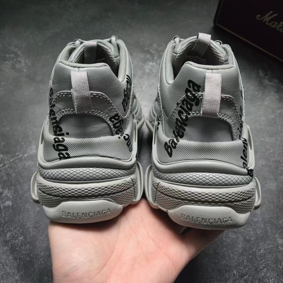 Balenciaga Balenciaga Gray Lowtop Sneakers S Men Size US 10 / EU 43 - 3 Thumbnail