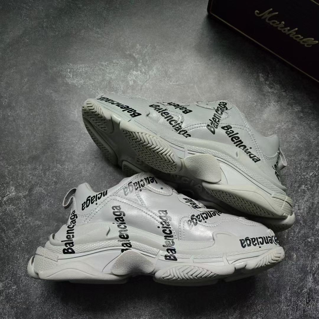 Balenciaga Balenciaga Gray Lowtop Sneakers S Men Size US 10 / EU 43 - 9 Thumbnail
