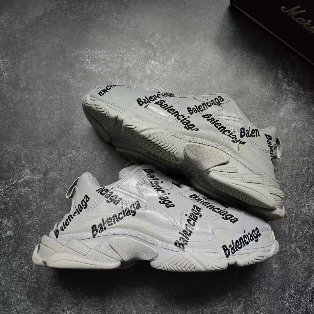 Balenciaga Balenciaga Gray Lowtop Sneakers S Men Size US 10 / EU 43 - 8 Thumbnail