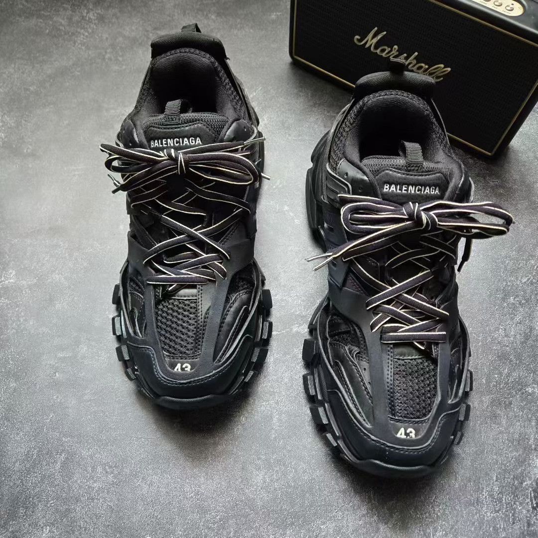 Balenciaga Balenciaga Gold Lowtop Sneakers 43 Men Size US 10 / EU 43 - 2 Thumbnail