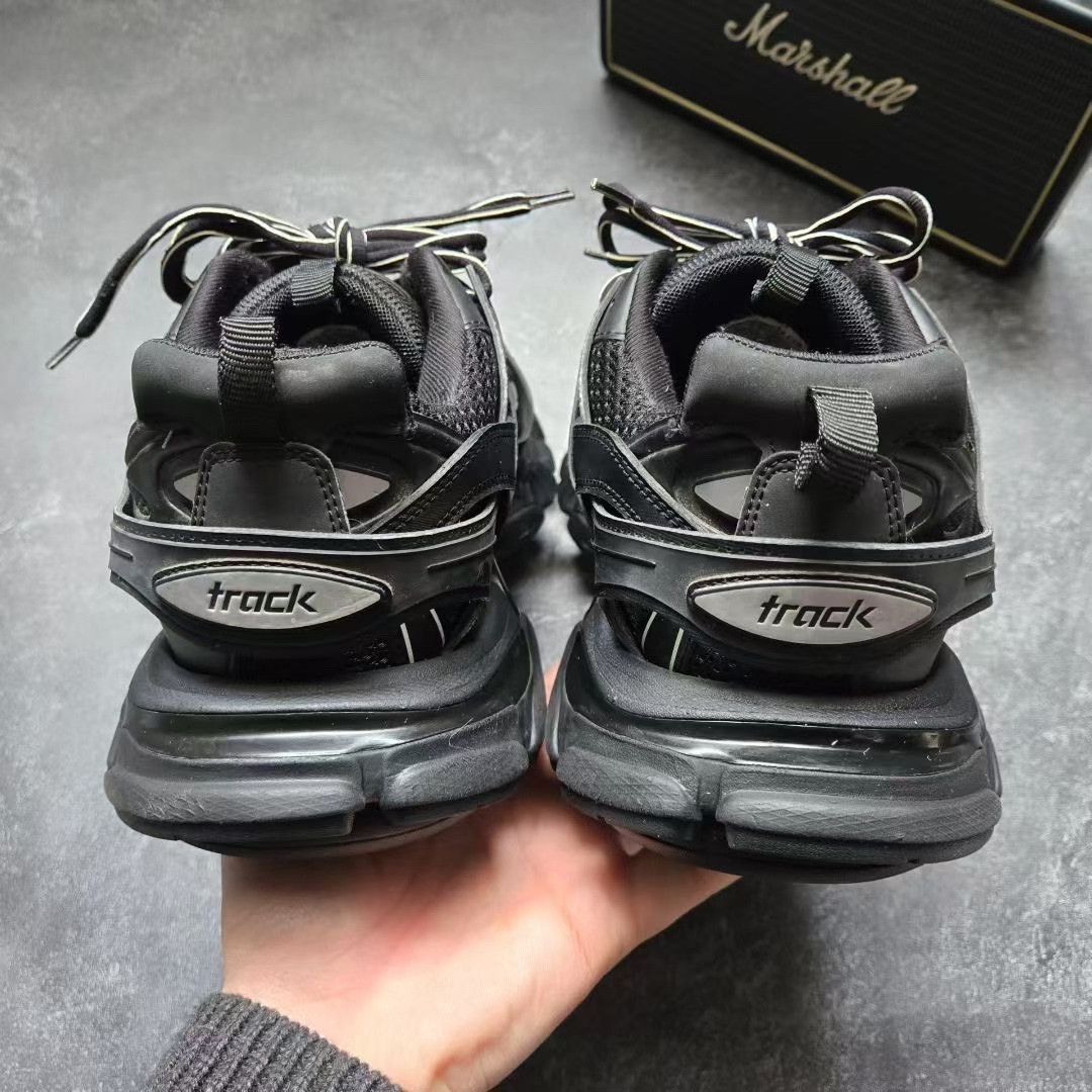 Balenciaga Balenciaga Gold Lowtop Sneakers 43 Men Size US 10 / EU 43 - 3 Thumbnail