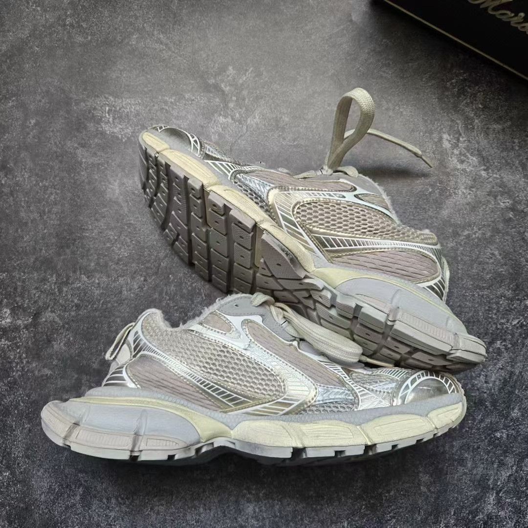Balenciaga Balenciaga Beige Lowtop Sneakers XXXL Men Size US 10 / EU 43 - 9 Thumbnail