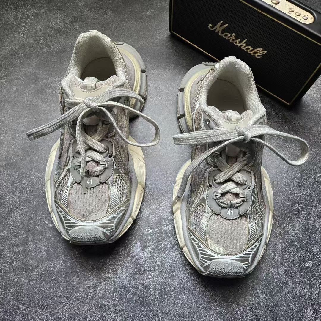 Balenciaga Balenciaga Beige Lowtop Sneakers XXXL Men Size US 10 / EU 43 - 2 Thumbnail