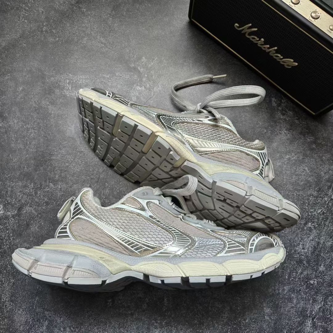 Balenciaga Balenciaga Beige Lowtop Sneakers XXXL Men Size US 10 / EU 43 - 8 Thumbnail
