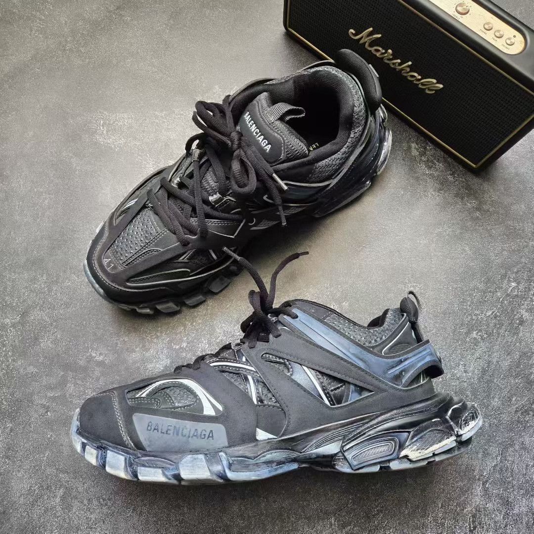 Balenciaga Balenciaga Distressed Gold Lowtop Sneakers 41 Men Size US 8.5 / EU 41-42 - 4 Thumbnail