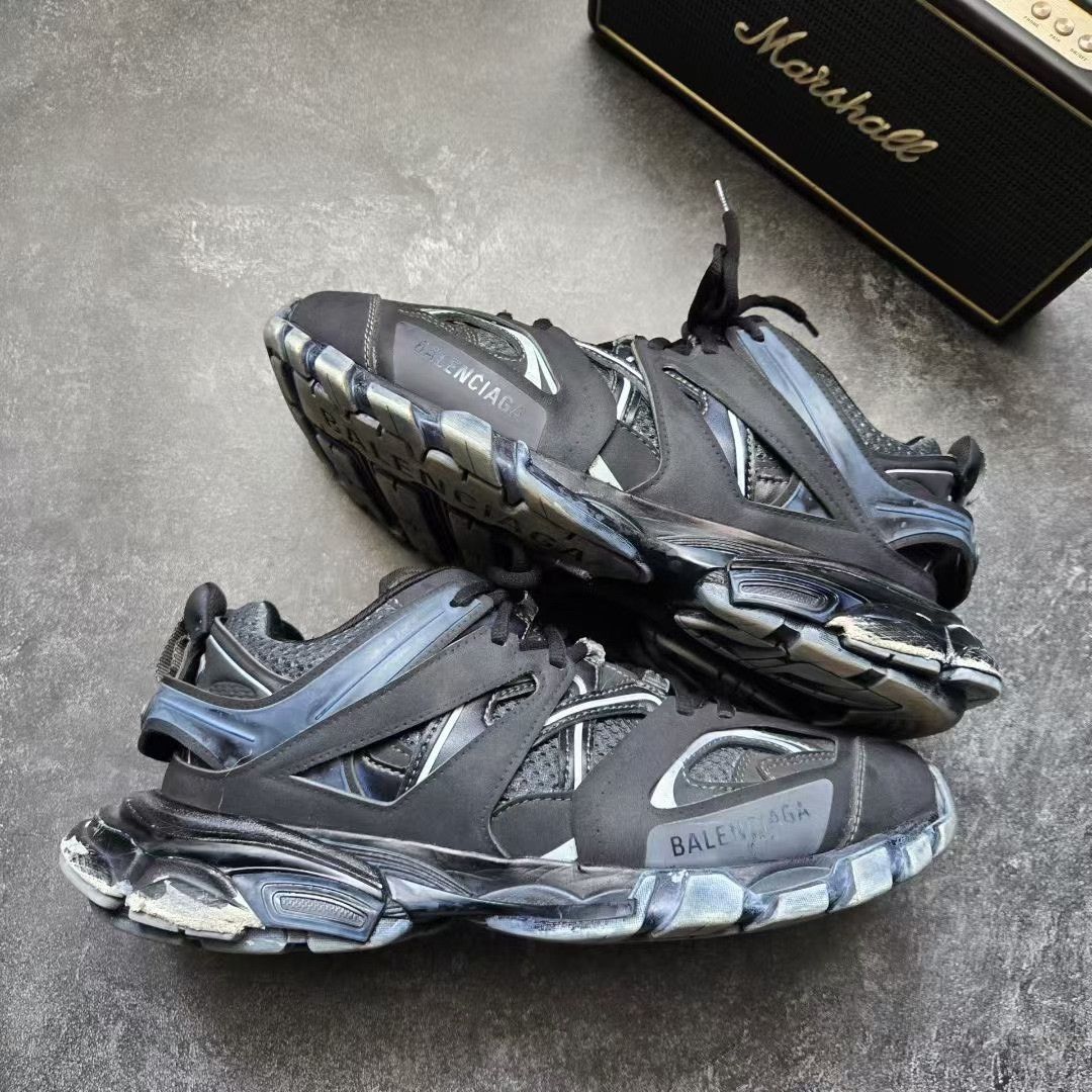 Balenciaga Balenciaga Distressed Gold Lowtop Sneakers 41 Men Size US 8.5 / EU 41-42 - 8 Thumbnail