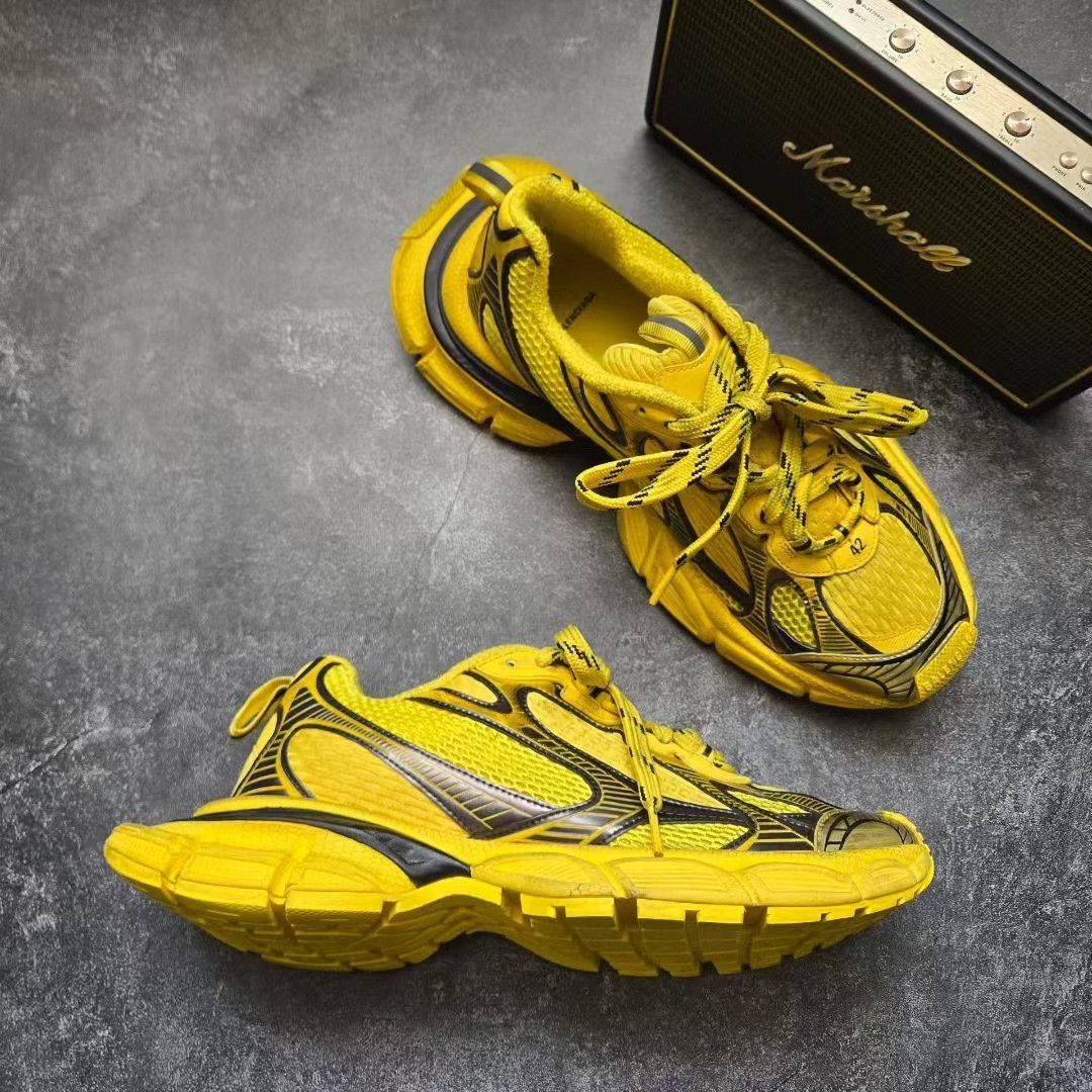 Balenciaga Balenciaga Yellow Lowtop Sneakers XXXL Men Size US 10 / EU 43 - 6 Thumbnail