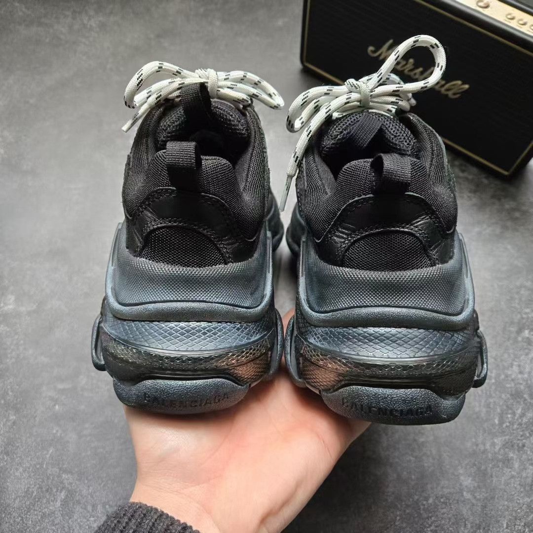 Balenciaga Balenciaga Gold Lowtop Sneakers S Women Size US 6 / IT 36 - 3 Thumbnail