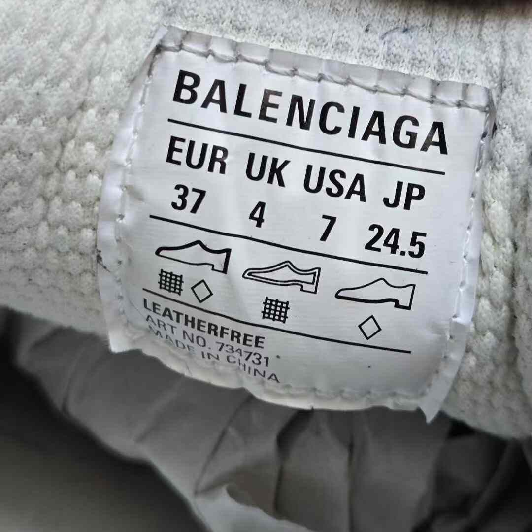 Balenciaga Balenciaga Limited Beige Lowtop Sneakers XXXL Women Size US 8 / IT 38 - 5 Thumbnail