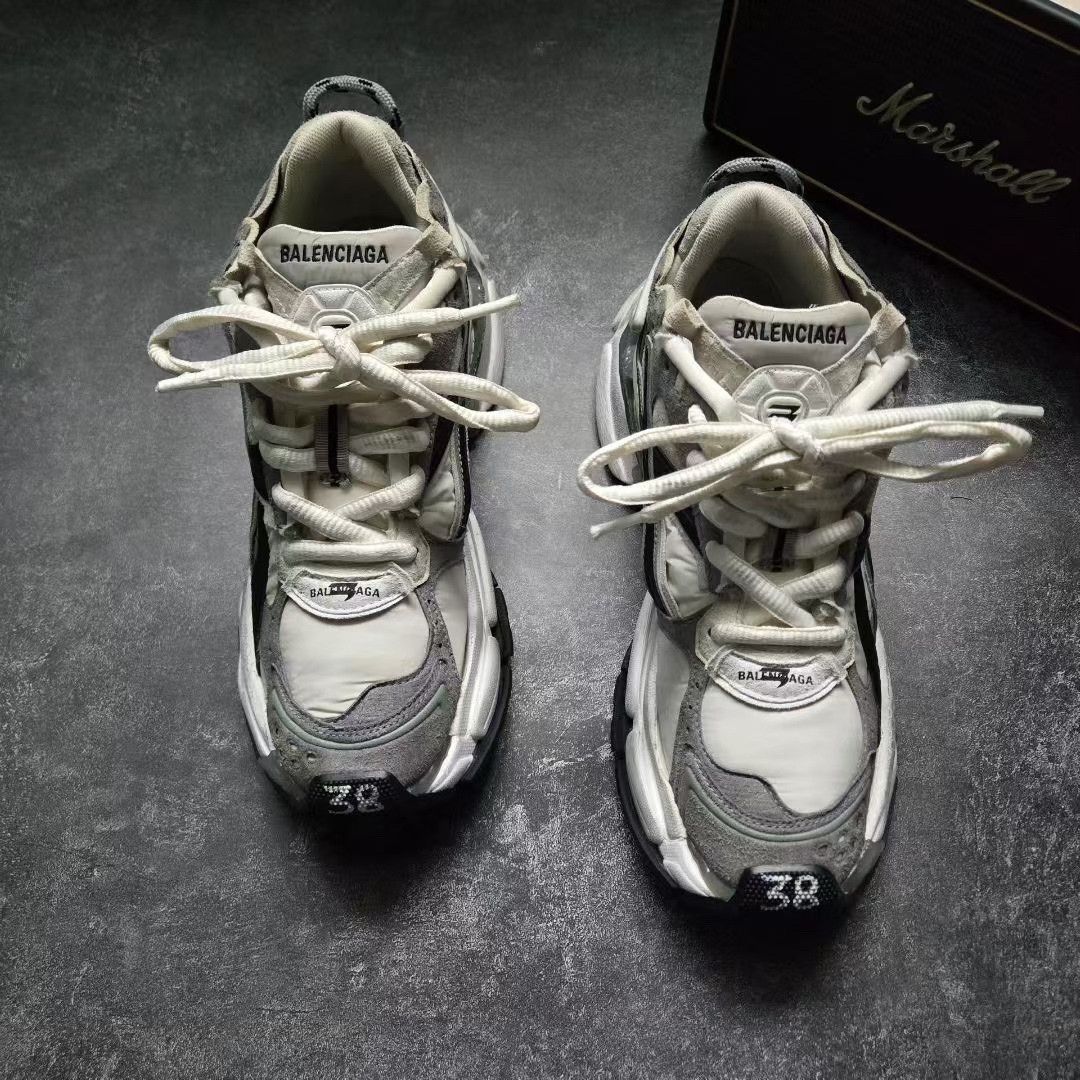 Balenciaga Balenciaga Running Black Lowtop Sneakers 38 Women Size US 7.5 / IT 37.5 - 2 Thumbnail