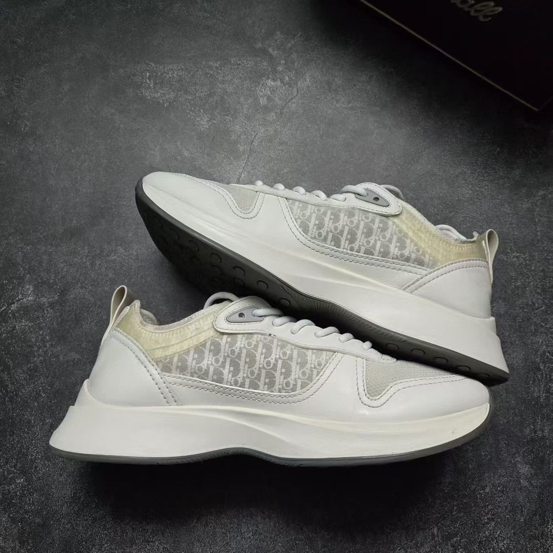Balenciaga Balenciaga White Lowtop Sneakers 25 Women Size US 8 / IT 38 - 9 Thumbnail