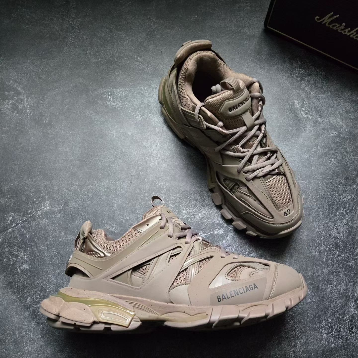Balenciaga Balenciaga Beige Lowtop Sneakers 42 Men Size US 9 / EU 42 - 6 Thumbnail