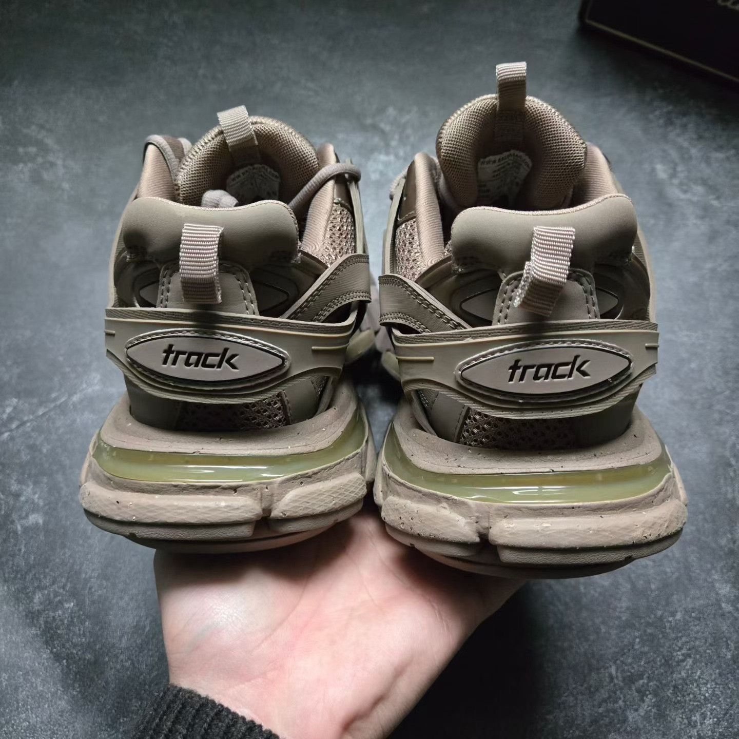 Balenciaga Balenciaga Beige Lowtop Sneakers 42 Men Size US 9 / EU 42 - 3 Thumbnail