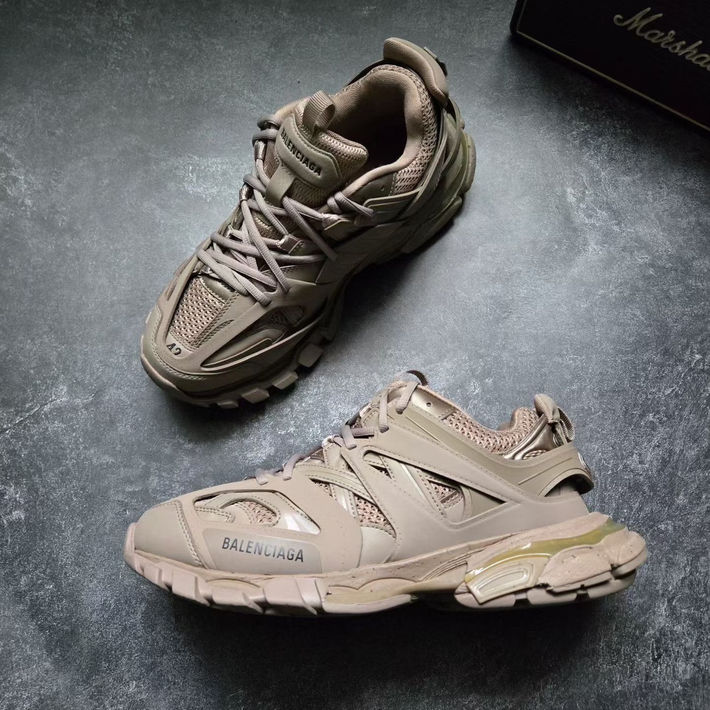 Balenciaga Balenciaga Beige Lowtop Sneakers 42 Men Size US 9 / EU 42 - 4 Thumbnail