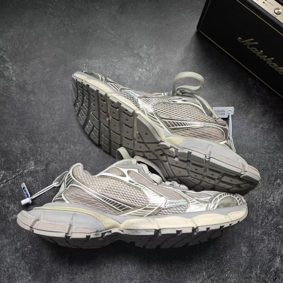 Balenciaga Balenciaga Beige Lowtop Sneakers XXXL Men Size US 10 / EU 43 - 9 Thumbnail