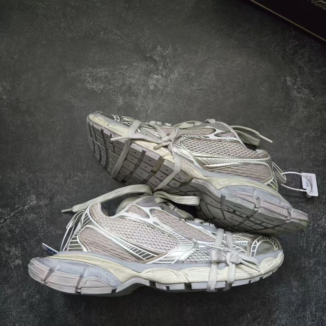 Balenciaga Balenciaga Beige Lowtop Sneakers XXXL Men Size US 10 / EU 43 - 8 Thumbnail