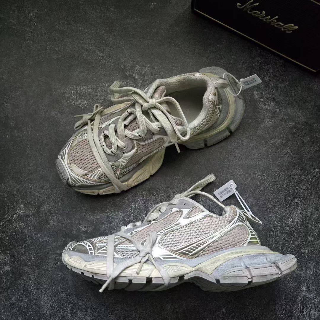 Balenciaga Balenciaga Beige Lowtop Sneakers XXXL Men Size US 10 / EU 43 - 4 Thumbnail