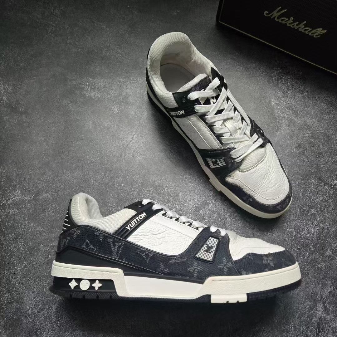 Louis Vuitton Louis Vuitton Training Black Lowtop Sneakers 9 Men Size US 9 / EU 42 - 6 Thumbnail
