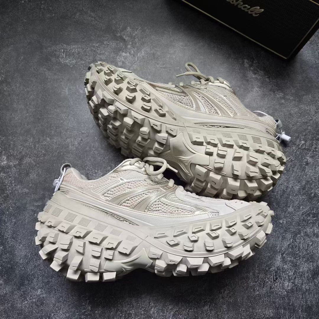 Balenciaga Balenciaga Brown Lowtop Sneakers 41 Men Size US 8.5 / EU 41-42 - 9 Thumbnail