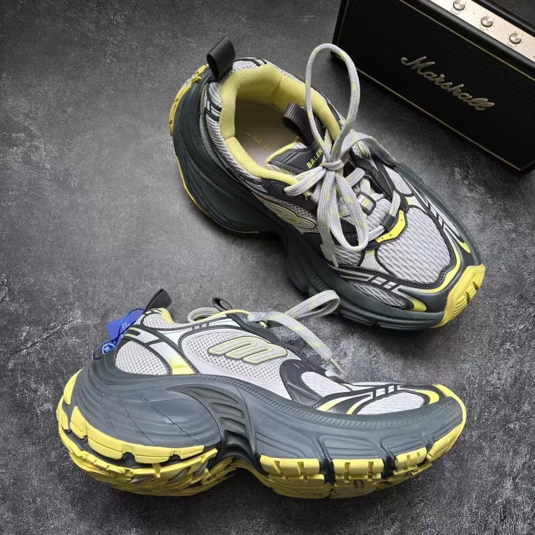 Balenciaga Balenciaga Yellow Lowtop Sneakers XL Men Size US 10 / EU 43 - 6 Thumbnail