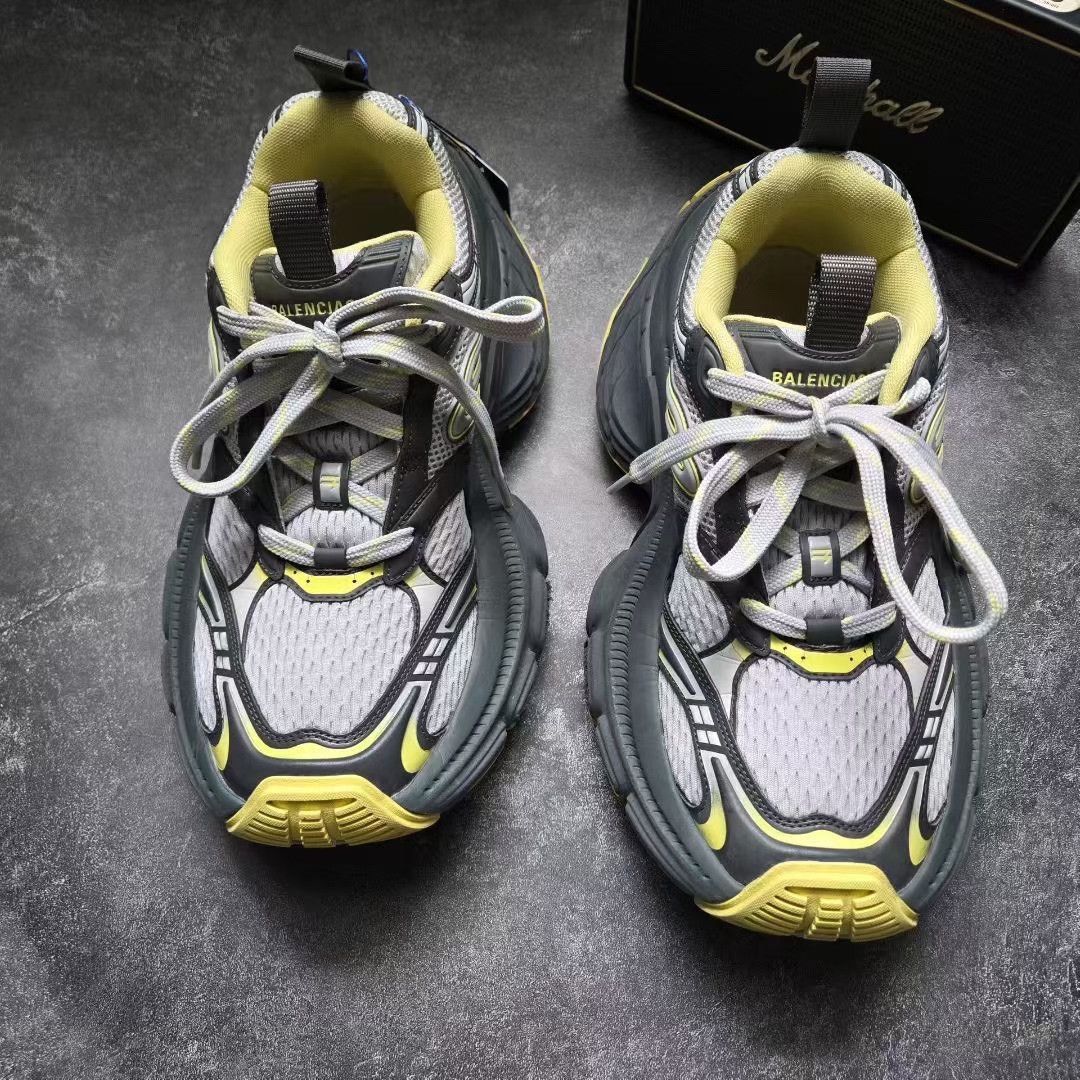 Balenciaga Balenciaga Yellow Lowtop Sneakers XL Men Size US 10 / EU 43 - 2 Thumbnail