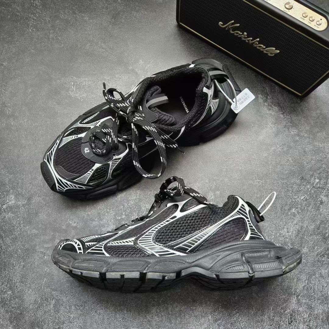 Balenciaga Balenciaga Silver Lowtop Sneakers XXXL Men Size US 10 / EU 43 - 4 Thumbnail