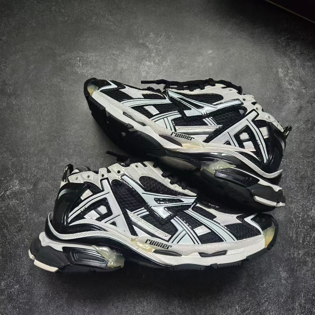 Balenciaga Balenciaga Running Black Lowtop Sneakers 39 Men Size US 6.5 / EU 39-40 - 8 Thumbnail