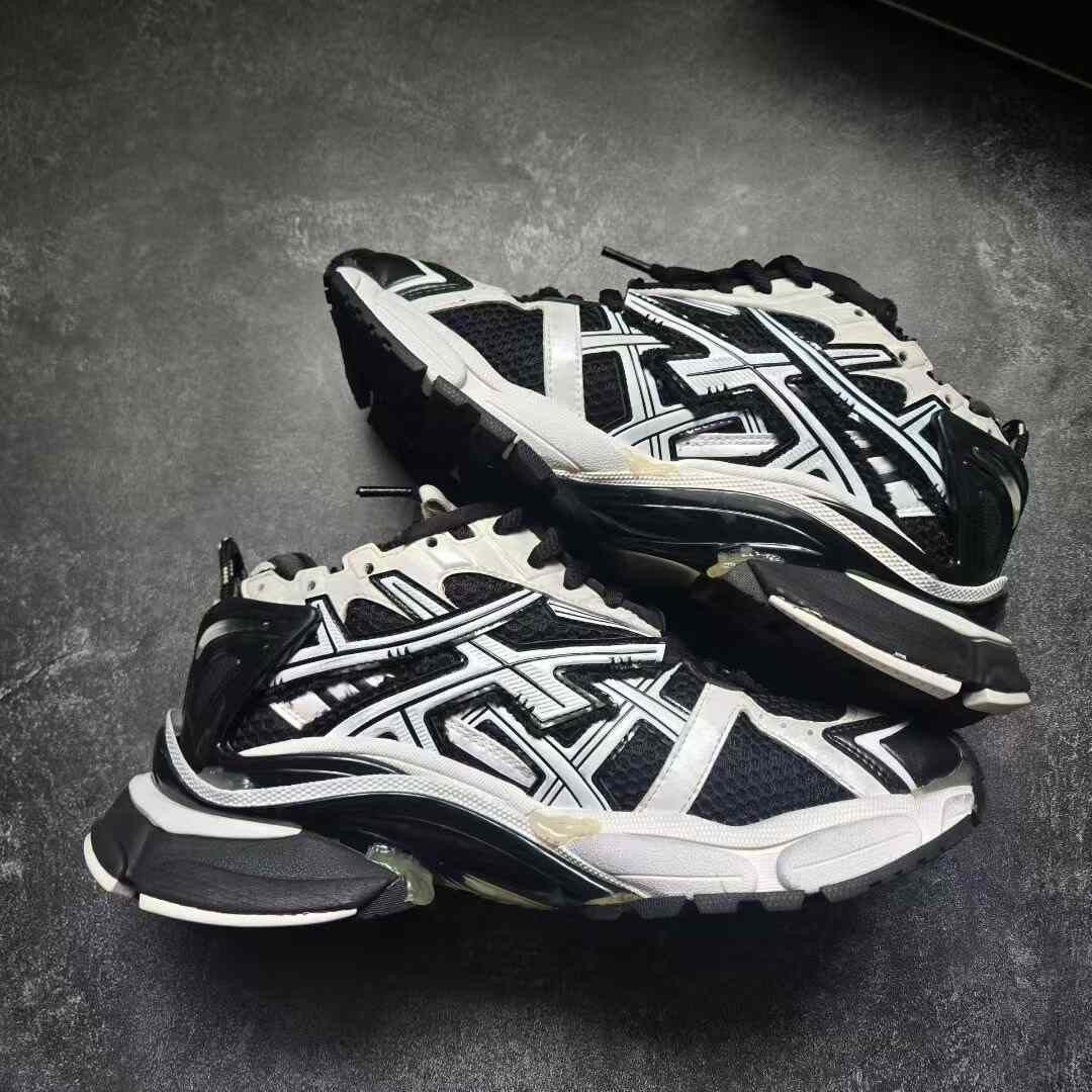 Balenciaga Balenciaga Running Black Lowtop Sneakers 39 Men Size US 6.5 / EU 39-40 - 9 Thumbnail