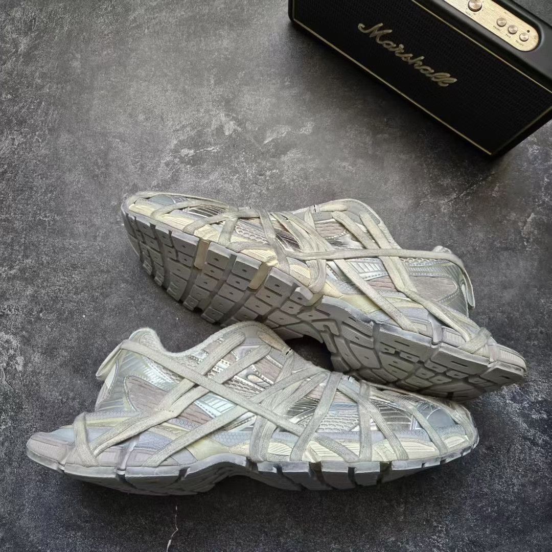 Balenciaga Balenciaga Beige Lowtop Sneakers XXXL Men Size US 10 / EU 43 - 8 Thumbnail