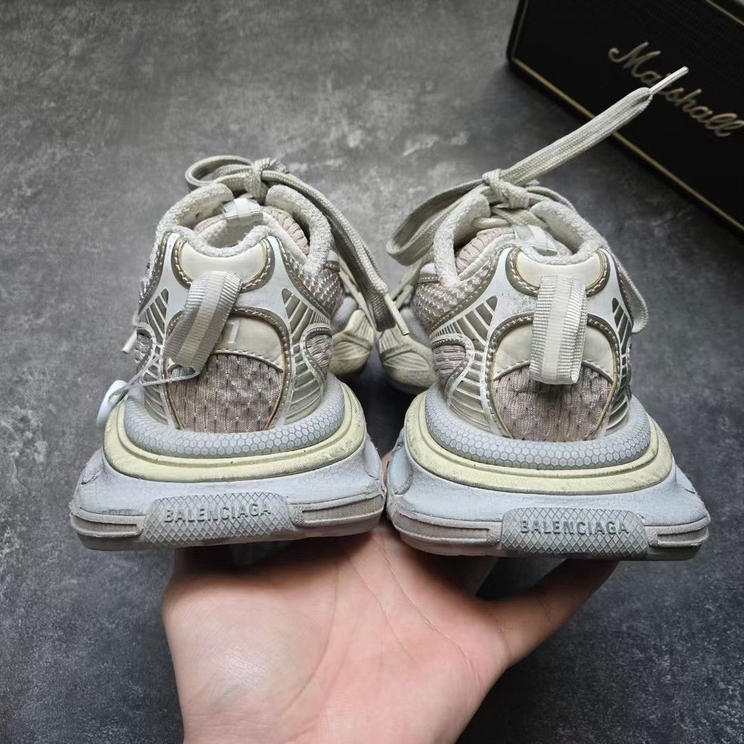 Balenciaga Balenciaga Beige Lowtop Sneakers XXXL Women Size US 8 / IT 38 - 3 Thumbnail