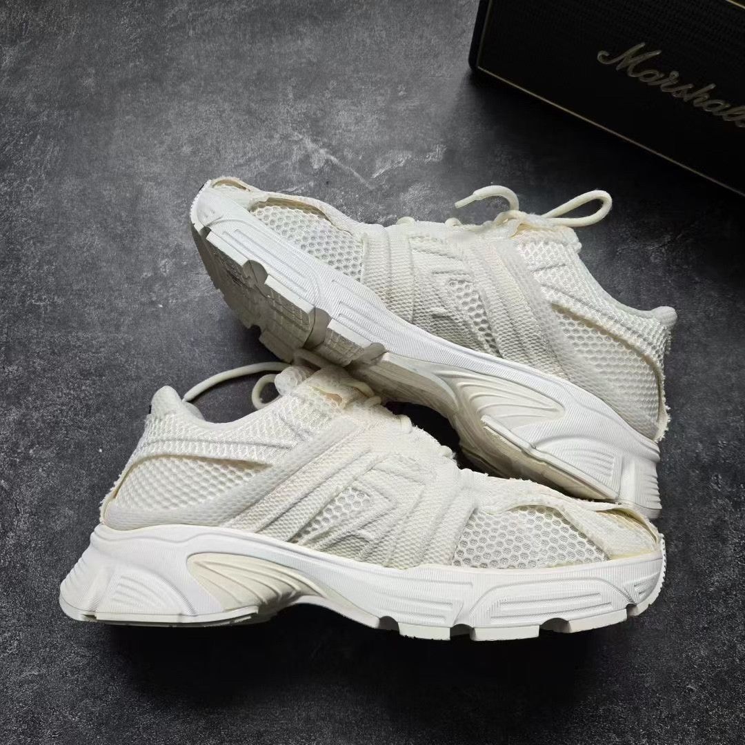 Balenciaga Balenciaga Distressed White Lowtop Sneakers 41 Men Size US 8.5 / EU 41-42 - 9 Thumbnail