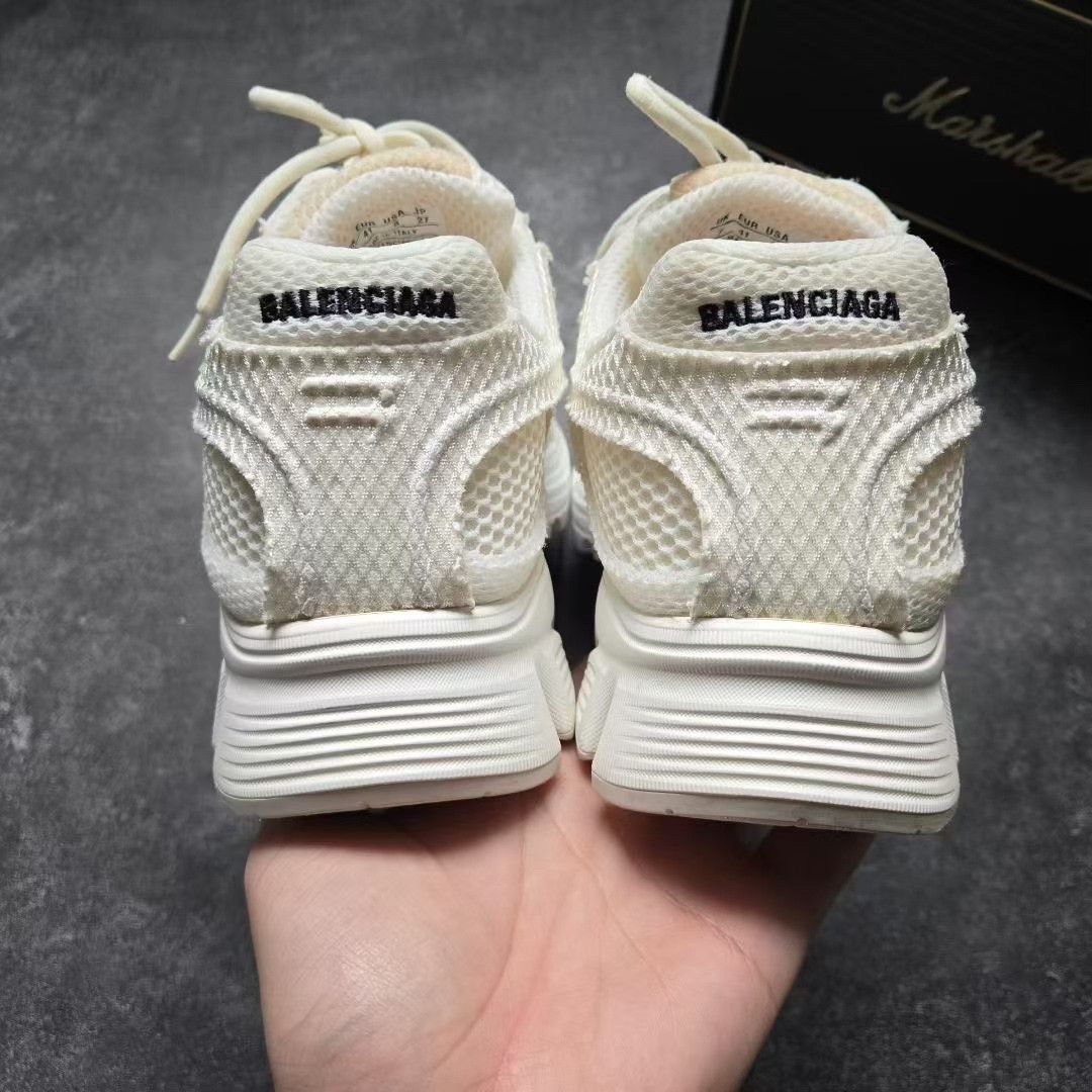 Balenciaga Balenciaga Distressed White Lowtop Sneakers 41 Men Size US 8.5 / EU 41-42 - 4 Thumbnail