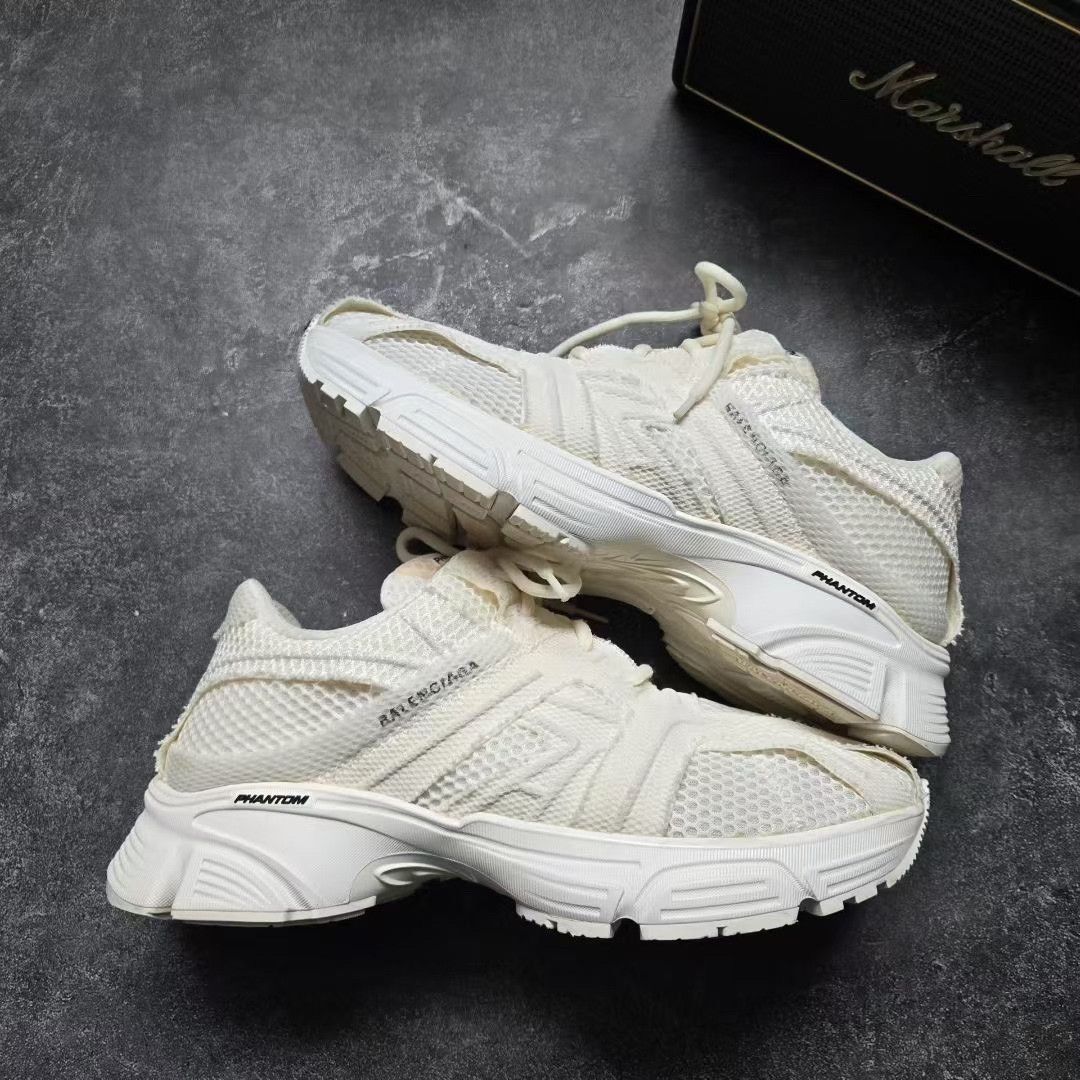 Balenciaga Balenciaga Distressed White Lowtop Sneakers 41 Men Size US 8.5 / EU 41-42 - 8 Thumbnail