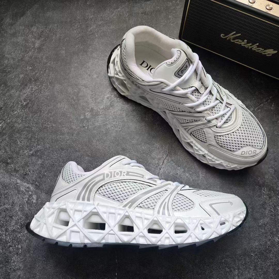 Balenciaga Balenciaga White Lowtop Sneakers 35 Men Size US 5 / EU 37 - 6 Thumbnail