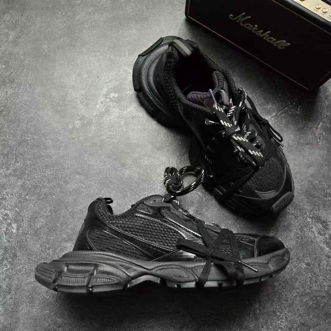 Balenciaga Balenciaga Black Lowtop Sneakers XXXL Men Size US 10 / EU 43 - 6 Thumbnail