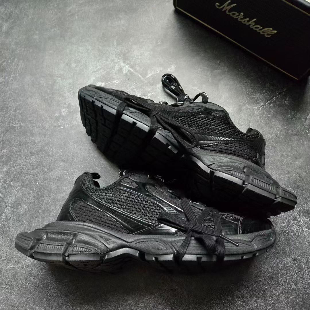 Balenciaga Balenciaga Black Lowtop Sneakers XXXL Men Size US 10 / EU 43 - 8 Thumbnail