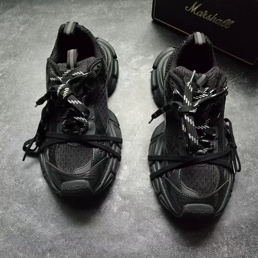 Balenciaga Balenciaga Black Lowtop Sneakers XXXL Men Size US 10 / EU 43 - 2 Thumbnail