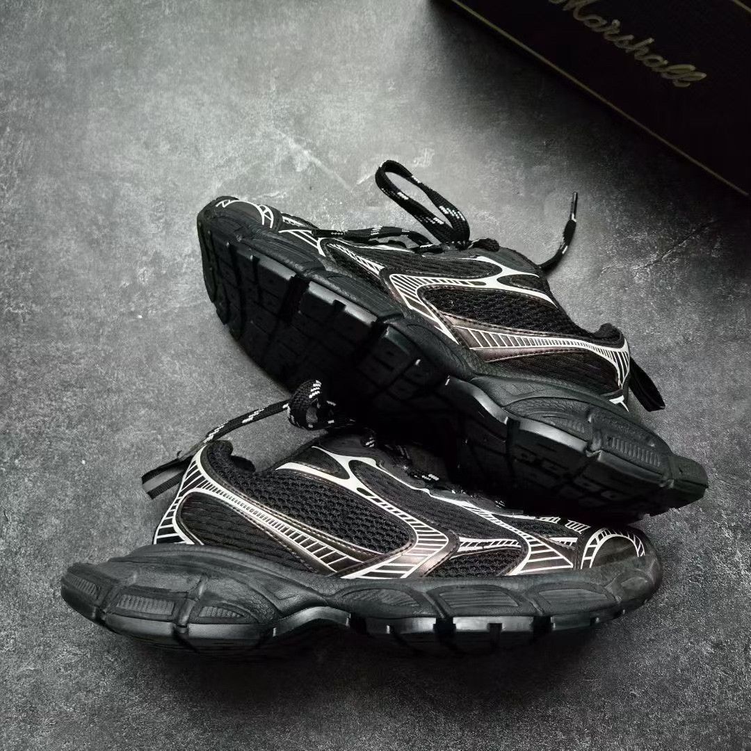 Balenciaga Balenciaga Silver Lowtop Sneakers XXXL Men Size US 10 / EU 43 - 7 Thumbnail