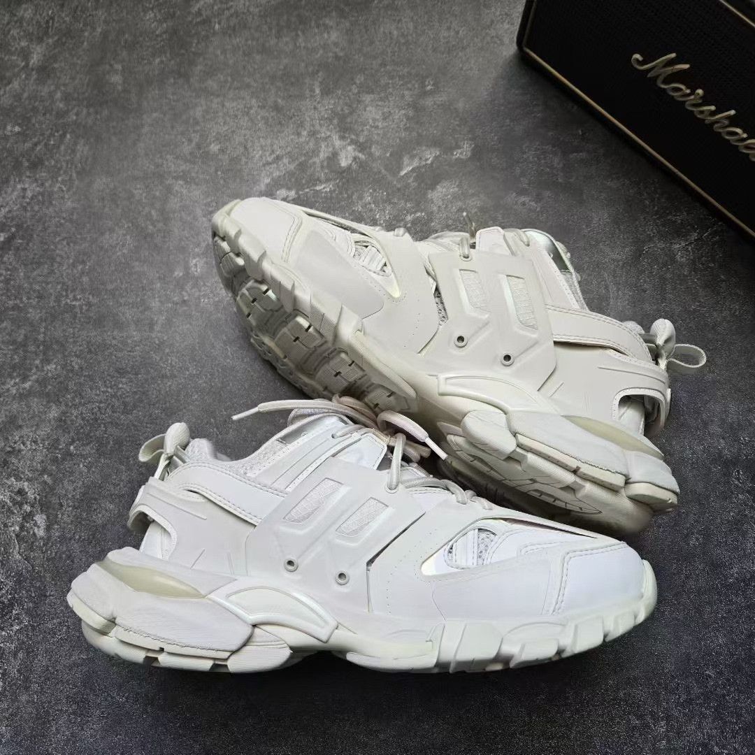 Balenciaga Balenciaga White Lowtop Sneakers 38 Women Size US 7.5 / IT 37.5 - 9 Thumbnail