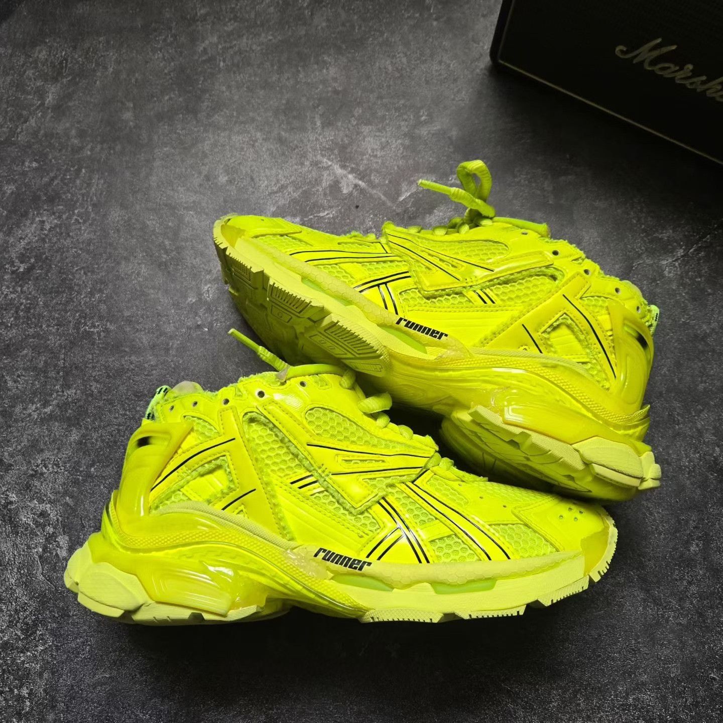 Balenciaga Balenciaga Running Yellow Lowtop Sneakers 38 Women Size US 7.5 / IT 37.5 - 8 Thumbnail