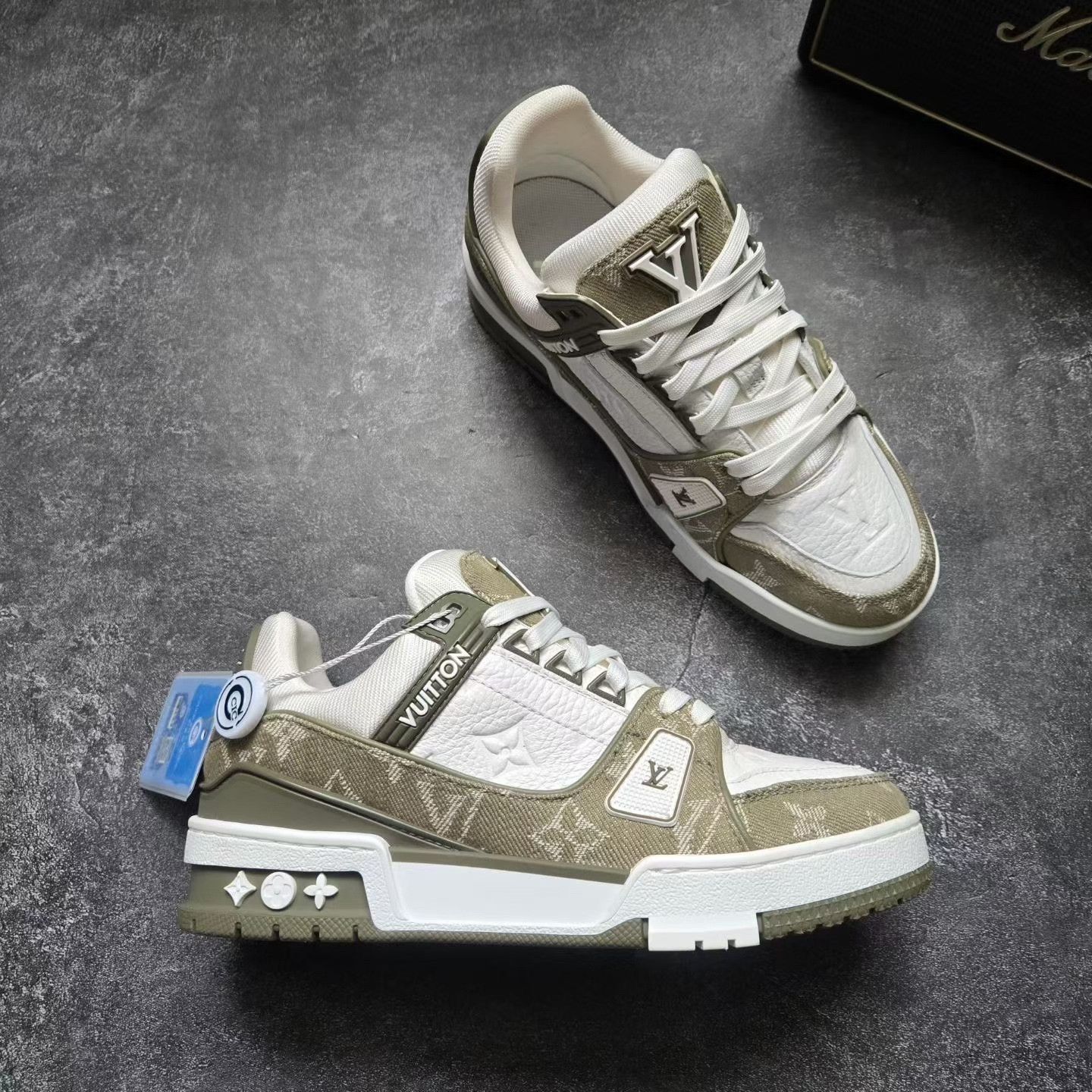 Louis Vuitton Louis Vuitton Training Green Lowtop Sneakers 36 Women Size US 6 / IT 36 - 6 Thumbnail