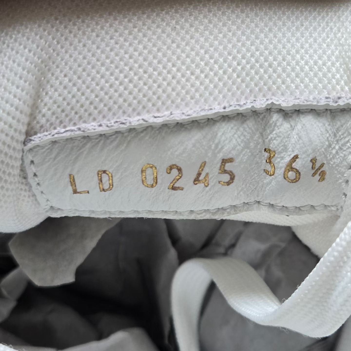 Louis Vuitton Louis Vuitton Training Green Lowtop Sneakers 36 Women Size US 6 / IT 36 - 5 Thumbnail