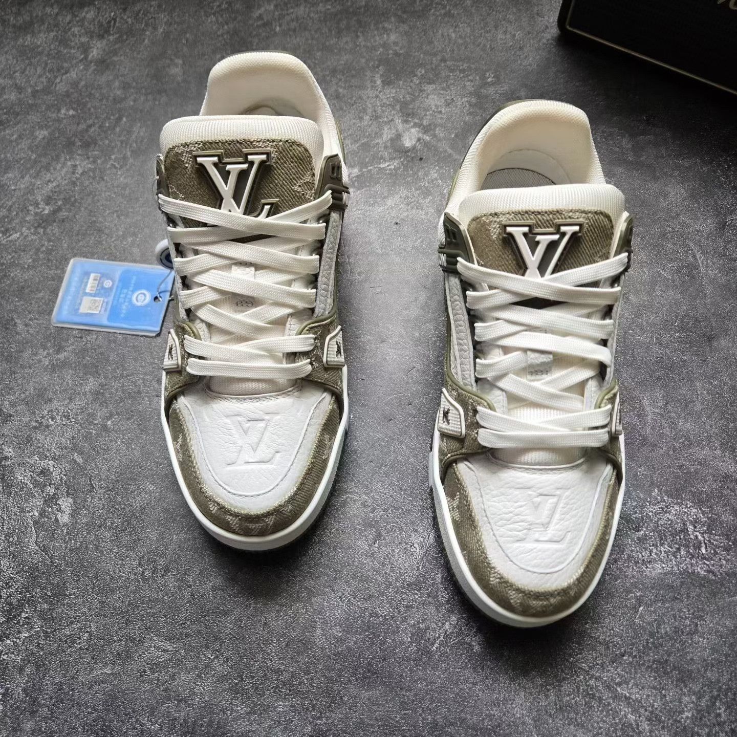 Louis Vuitton Louis Vuitton Training Green Lowtop Sneakers 36 Women Size US 6 / IT 36 - 2 Thumbnail