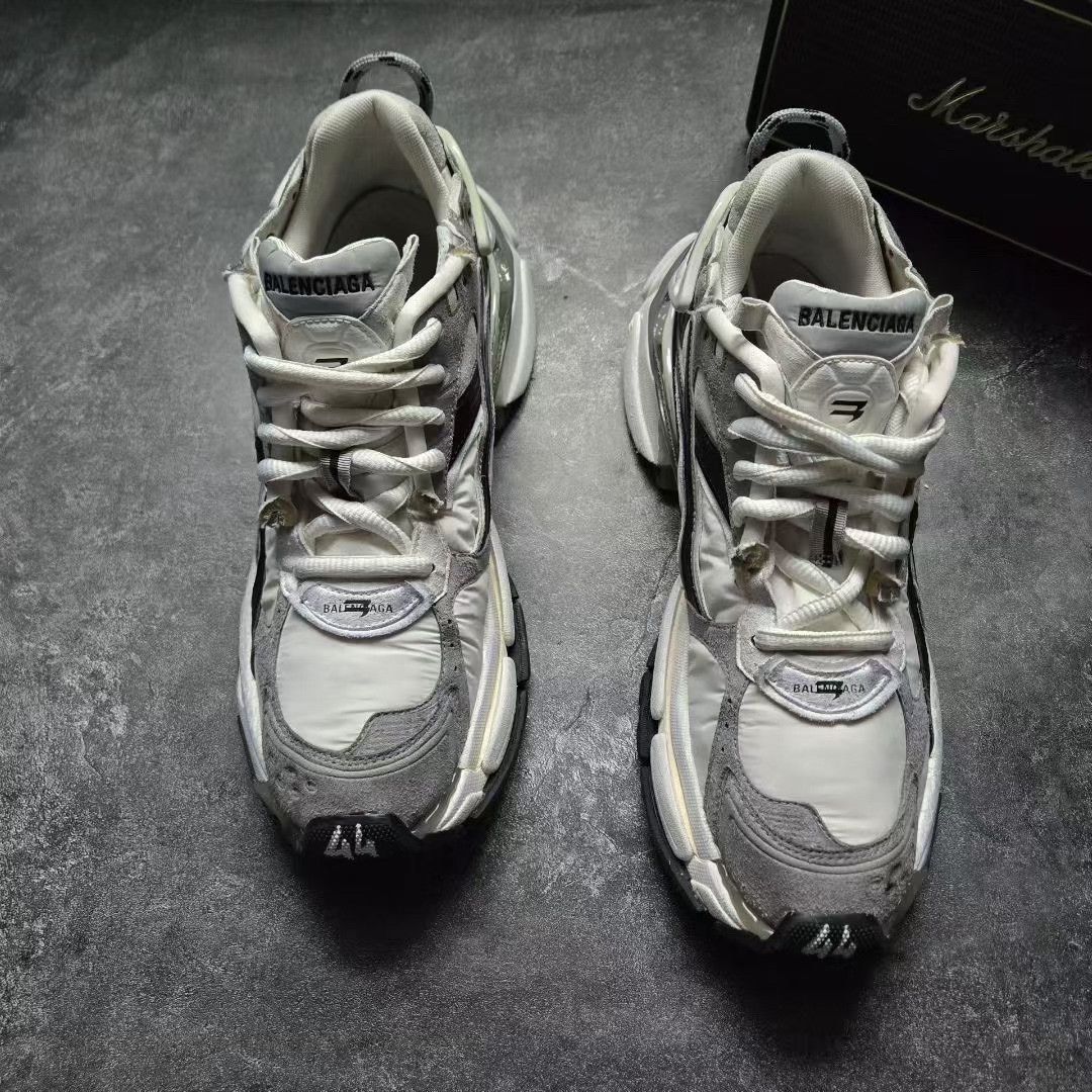 Balenciaga Balenciaga Running Black Lowtop Sneakers 44 Men Size US 10.5 / EU 43-44 - 2 Thumbnail