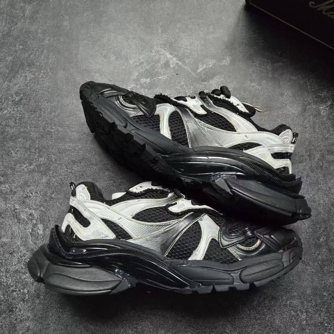 Balenciaga Balenciaga Running Black Lowtop Sneakers 42 Men Size US 9 / EU 42 - 9 Thumbnail
