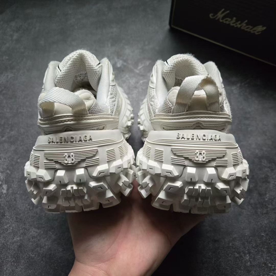 Balenciaga Balenciaga Black Lowtop Sneakers 38 Women Size US 7.5 / IT 37.5 - 3 Thumbnail