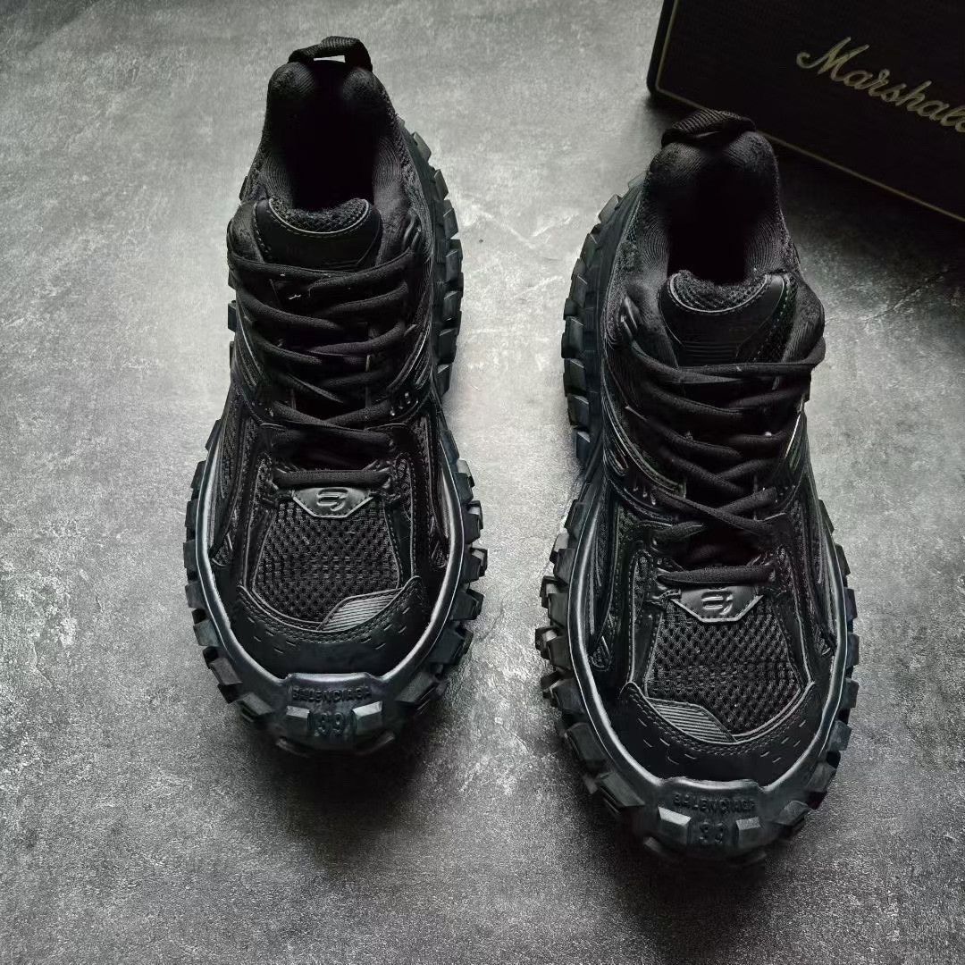 Balenciaga Balenciaga Black Lowtop Sneakers 39 Men Size US 6.5 / EU 39-40 - 2 Thumbnail