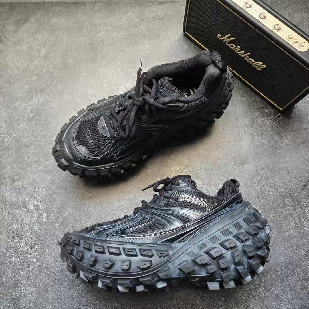 Balenciaga Balenciaga Black Lowtop Sneakers 41 Men Size US 8.5 / EU 41-42 - 4 Thumbnail