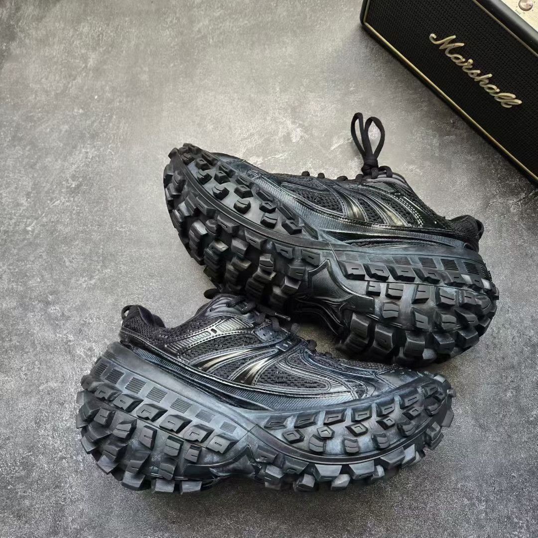Balenciaga Balenciaga Black Lowtop Sneakers 41 Men Size US 8.5 / EU 41-42 - 9 Thumbnail