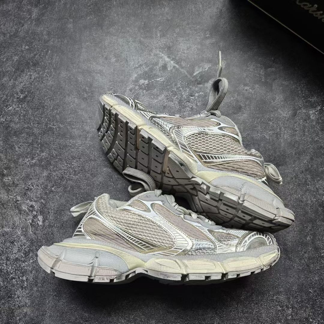 Balenciaga Balenciaga Beige Lowtop Sneakers XXXL Women Size US 8 / IT 38 - 8 Thumbnail
